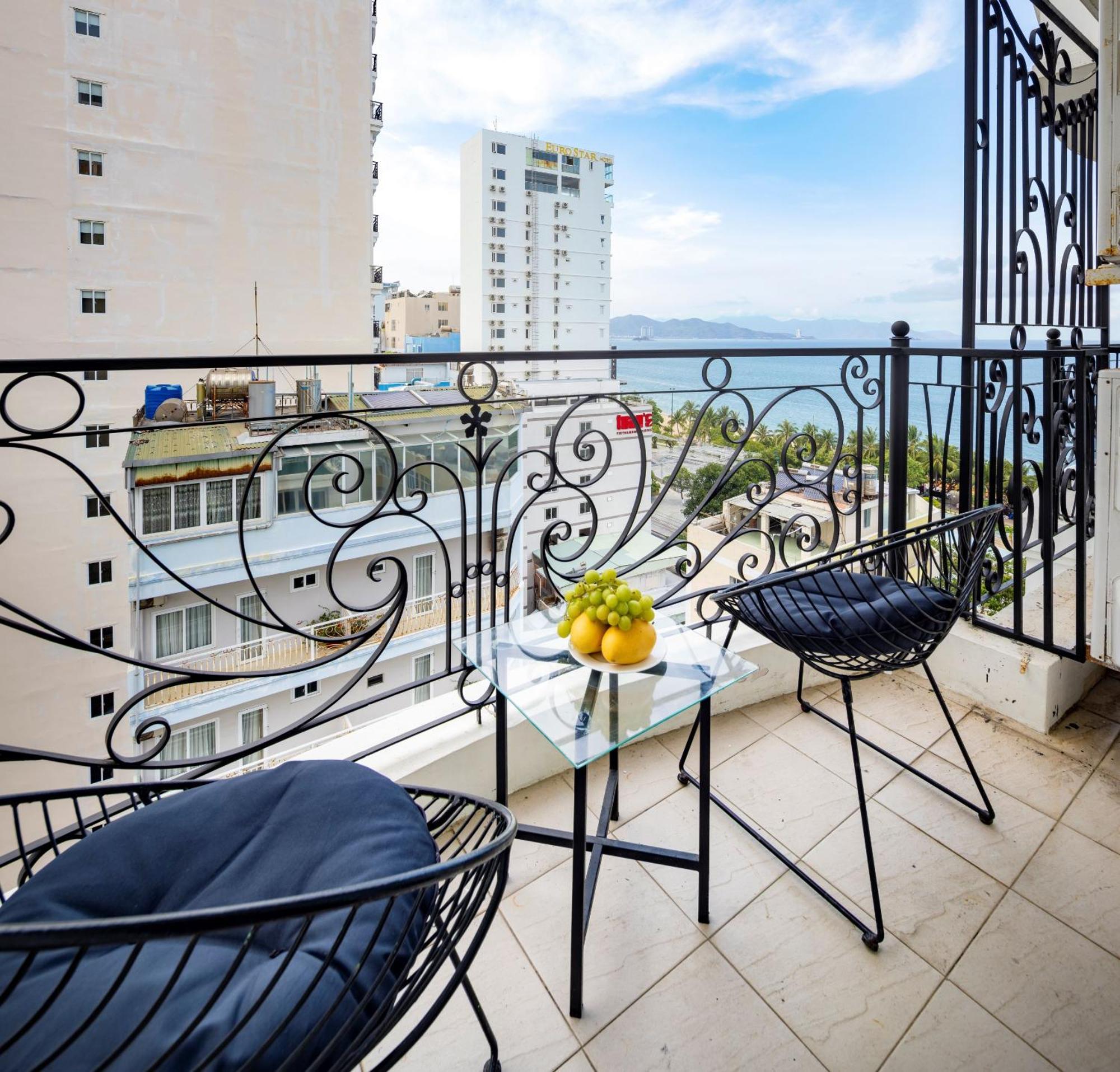 Paris Luxury Hotel & Apartment Нячанг Екстер'єр фото