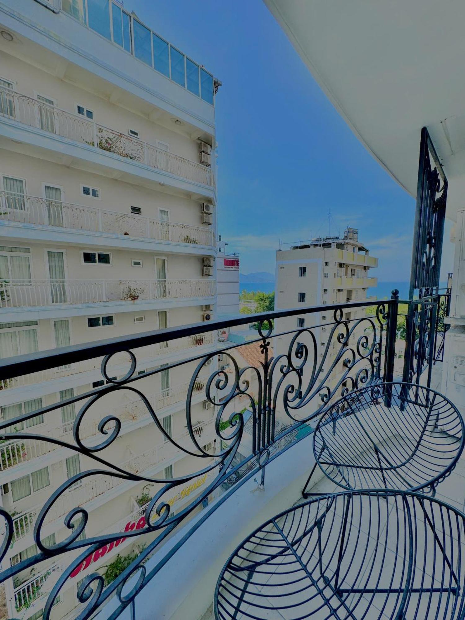 Paris Luxury Hotel & Apartment Нячанг Екстер'єр фото